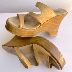 Enzo Angiolini wood & leather sandals